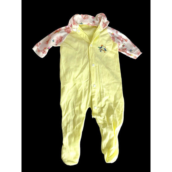 Vintage 1960s Baby Pajamas One Piece 12M Girls Soft Thin Embroidered Birds PJs - Picture 2 of 10
